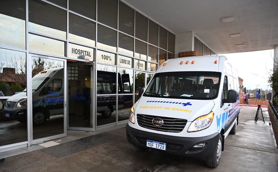 ASSE entregó Minibus a Hospital de Canelones.